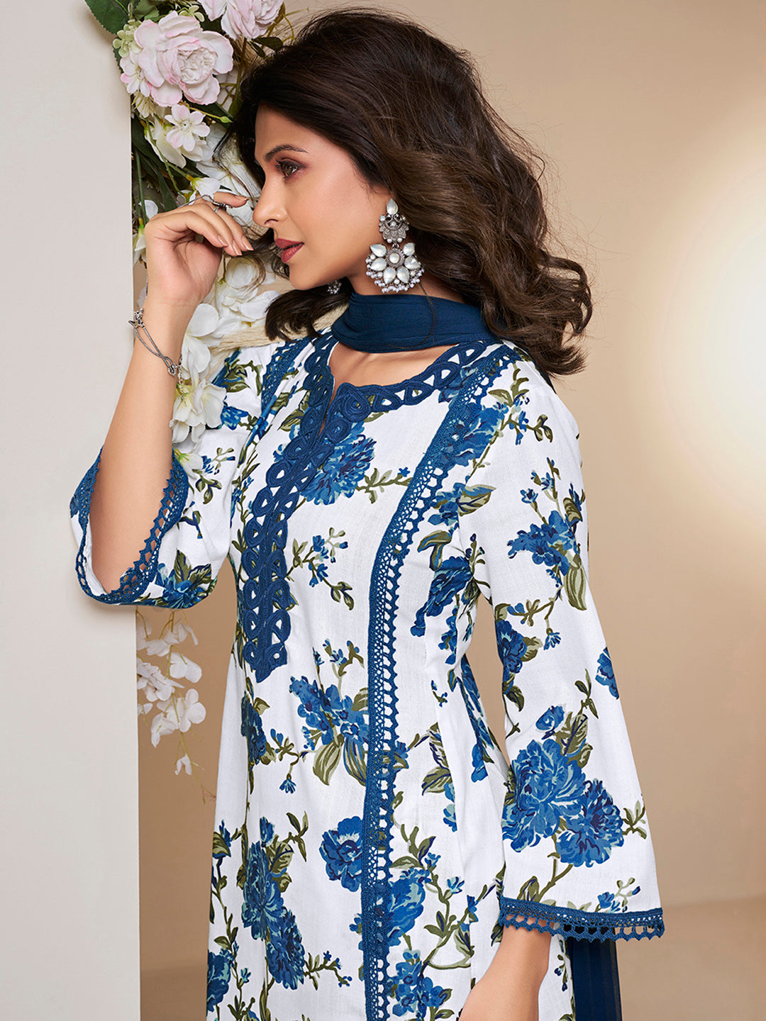 Bhama Couture Jennifer Winget Blue Floral Printed Kurta with Palazzos & Dupatta.