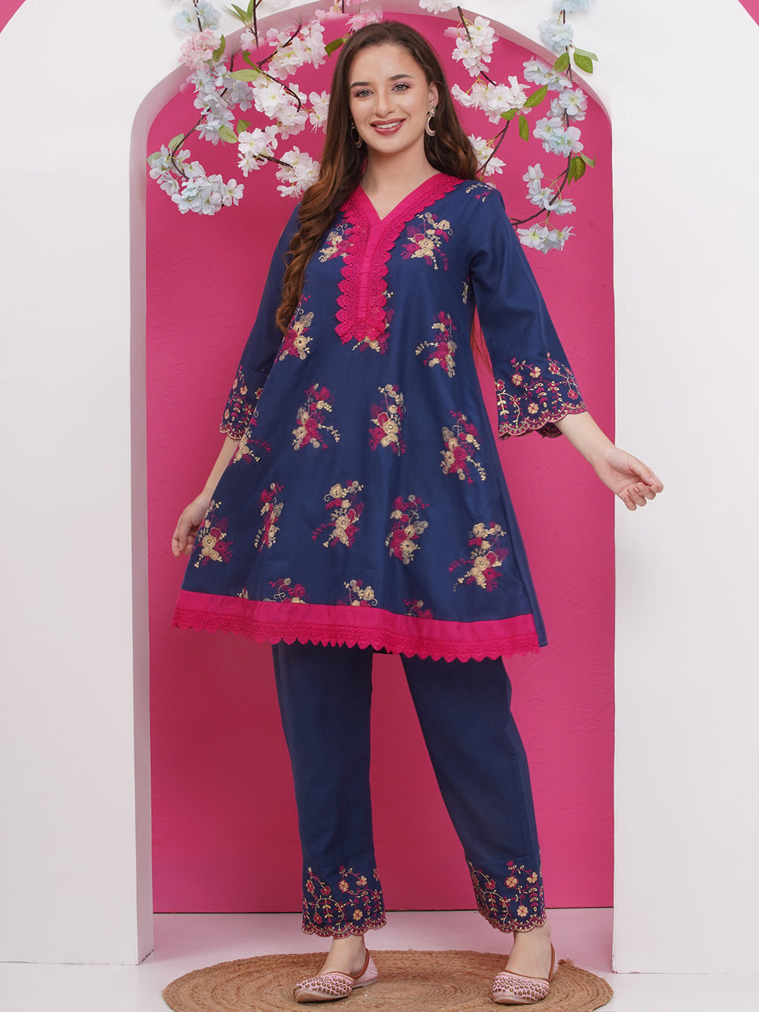 Women Floral Embroidered Regular Kurta with Palazzos