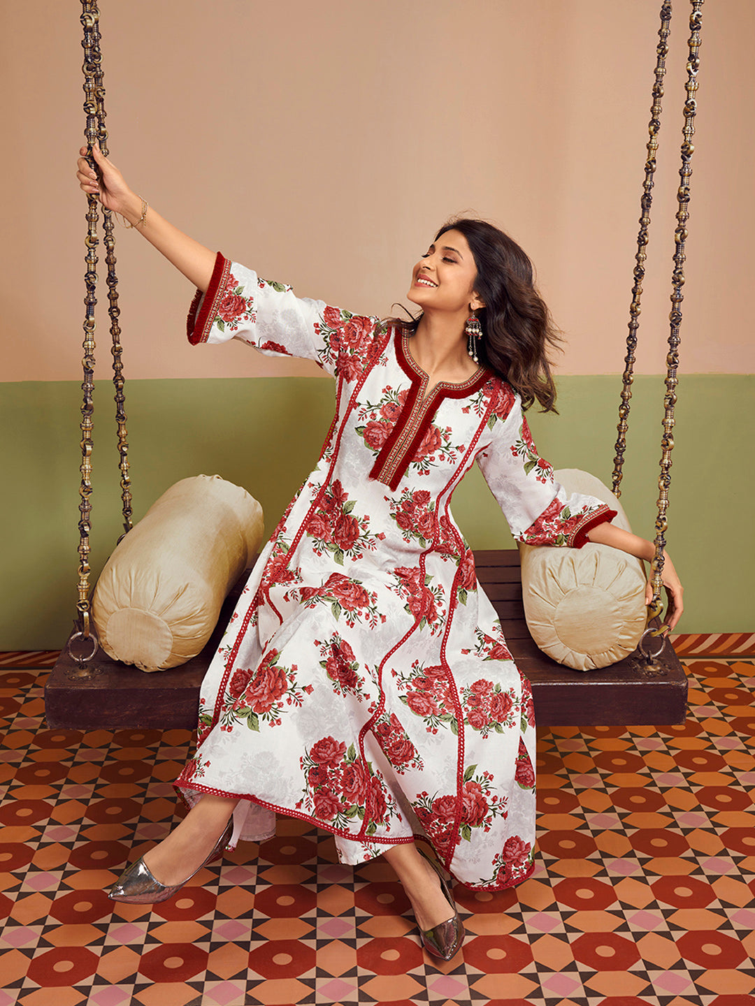 Bhama Couture Jennifer Winget Off White & Red Colour Floral Printed Kurta set