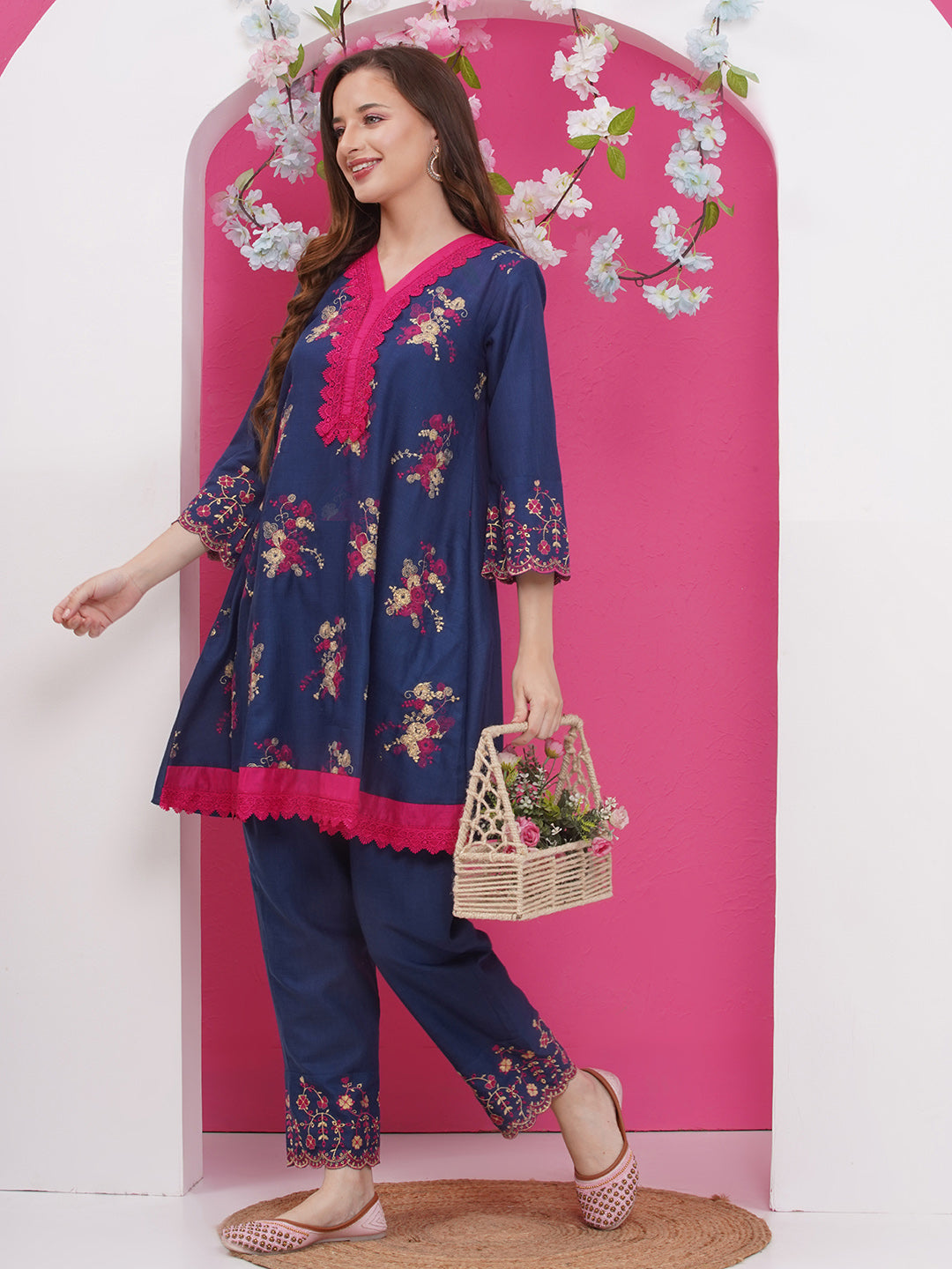 Women Floral Embroidered Regular Kurta with Palazzos