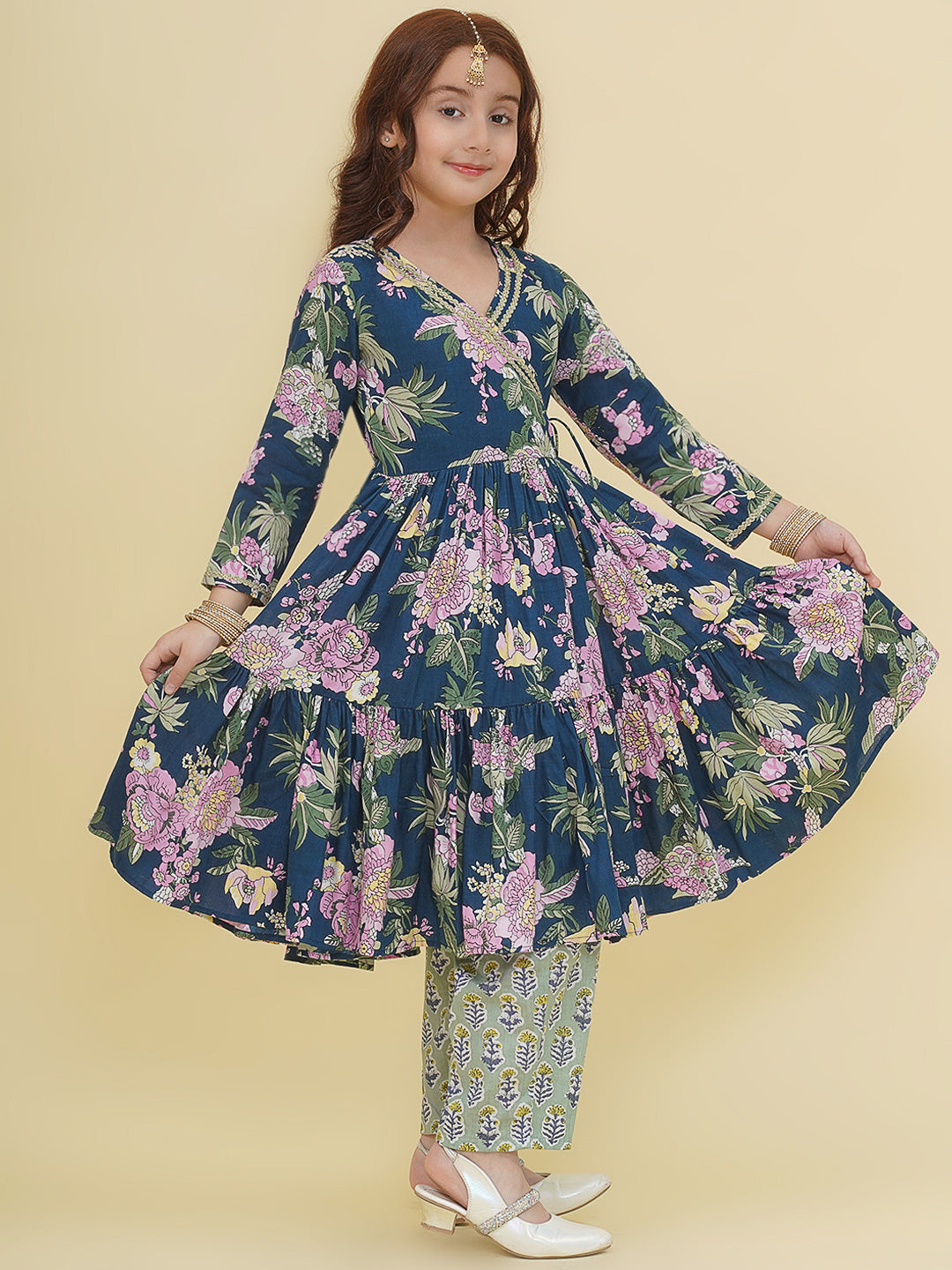 Bitiya by Bhama Girls Blue Floral Printed Angrakha Kurta with Pant.