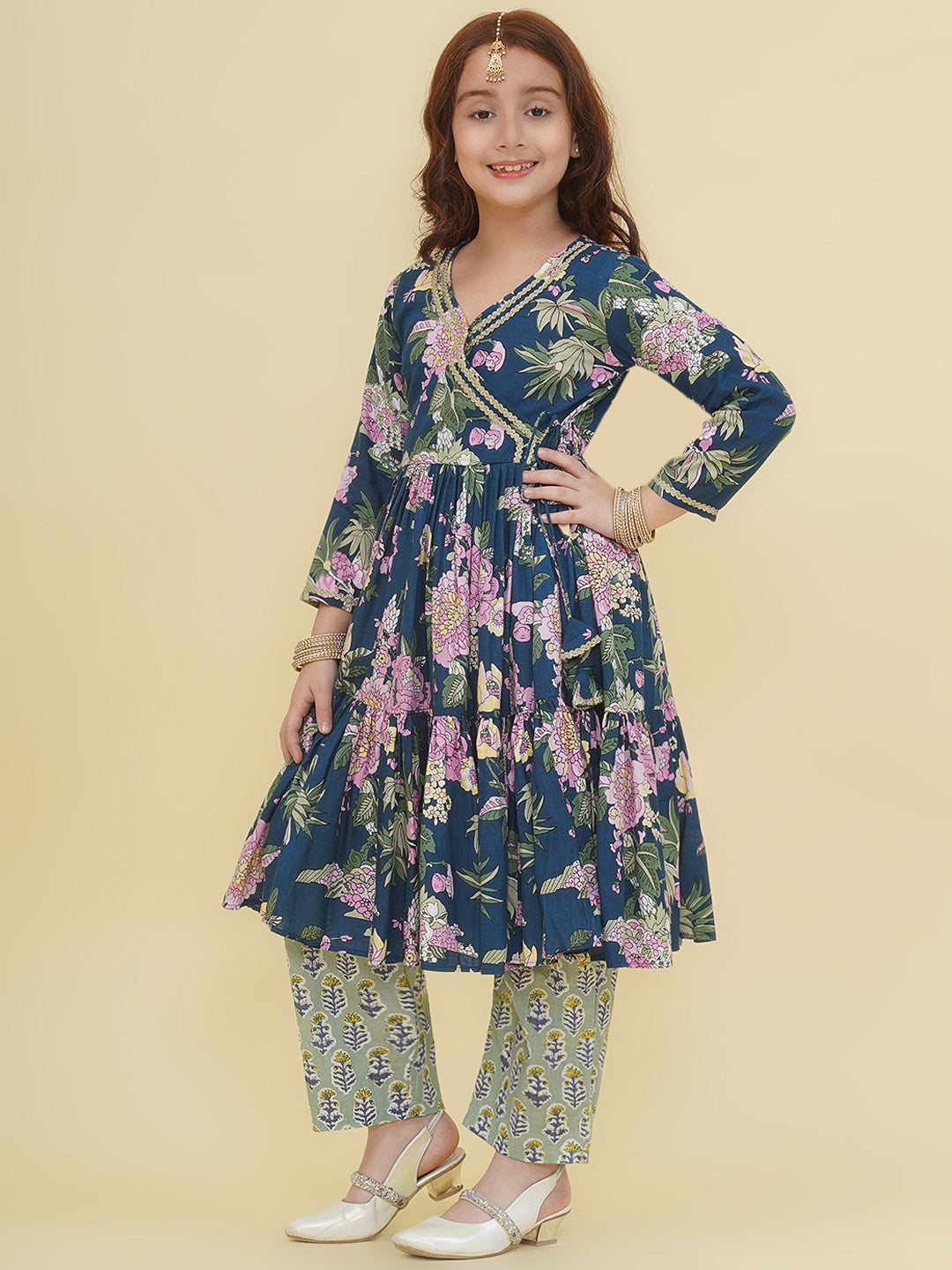 Bitiya by Bhama Girls Blue Floral Printed Angrakha Kurta with Pant.