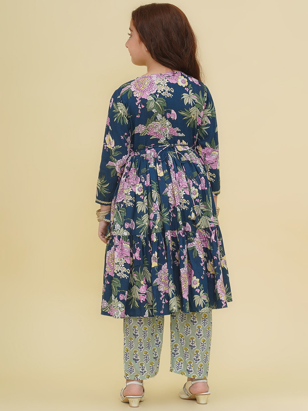 Bitiya by Bhama Girls Blue Floral Printed Angrakha Kurta with Pant.