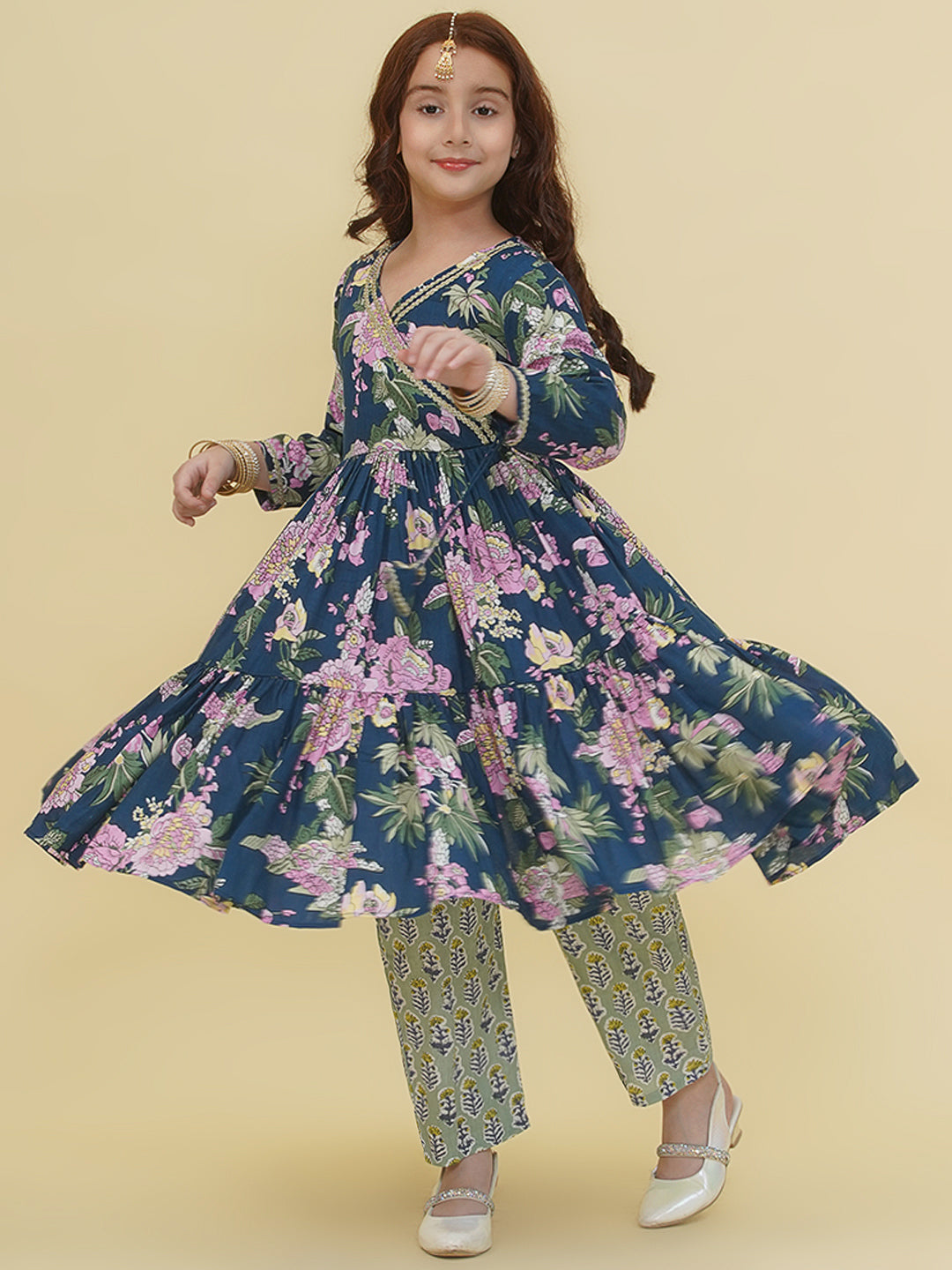 Bitiya by Bhama Girls Blue Floral Printed Angrakha Kurta with Pant.