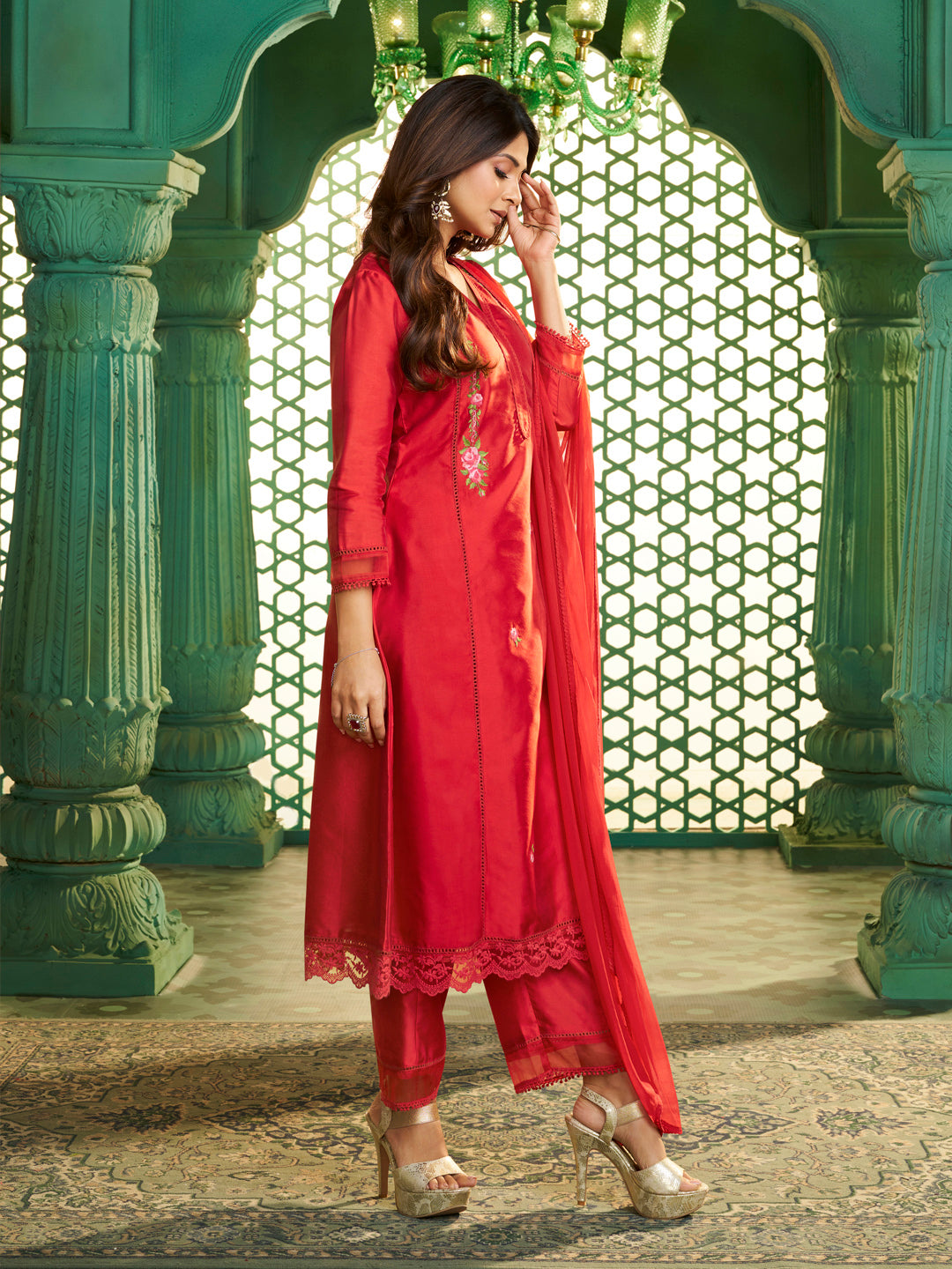 Bhama Couture Jennifer Winget Red Embroidered Kurta set