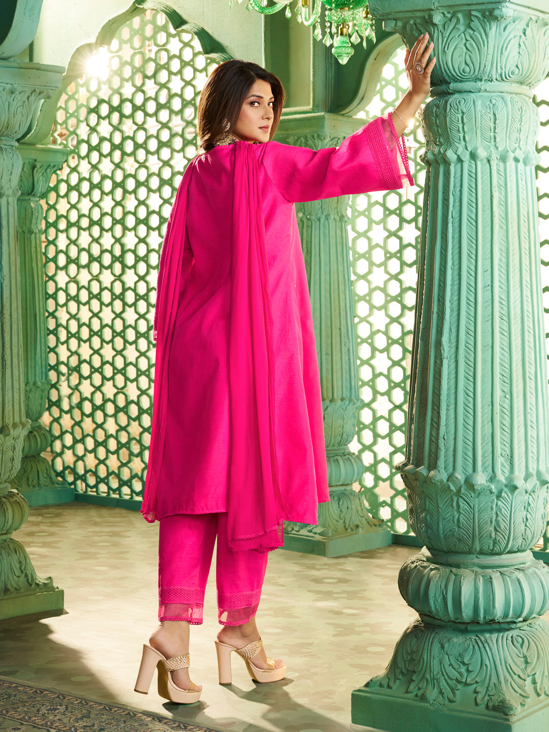 Bhama Couture Jennifer Winget Pink Embroidered Kurta Set