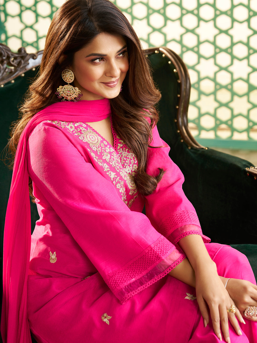 Bhama Couture Jennifer Winget Pink Embroidered Kurta Set