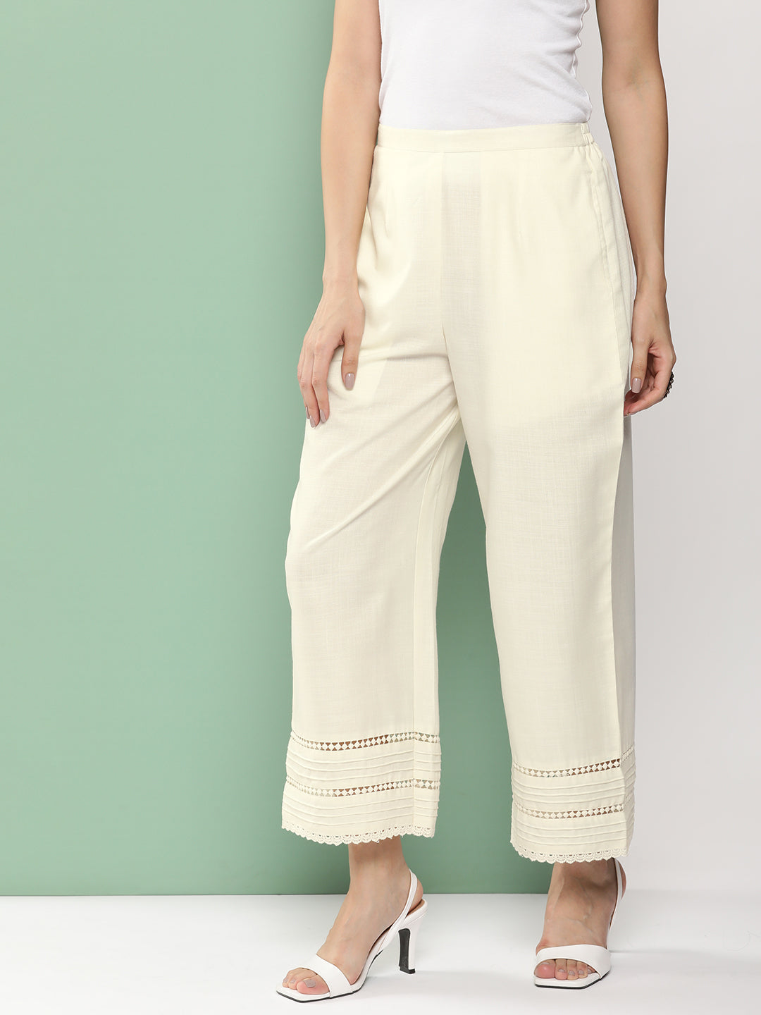 Bhama Couture Off White Loose Fit Gathered Trousers