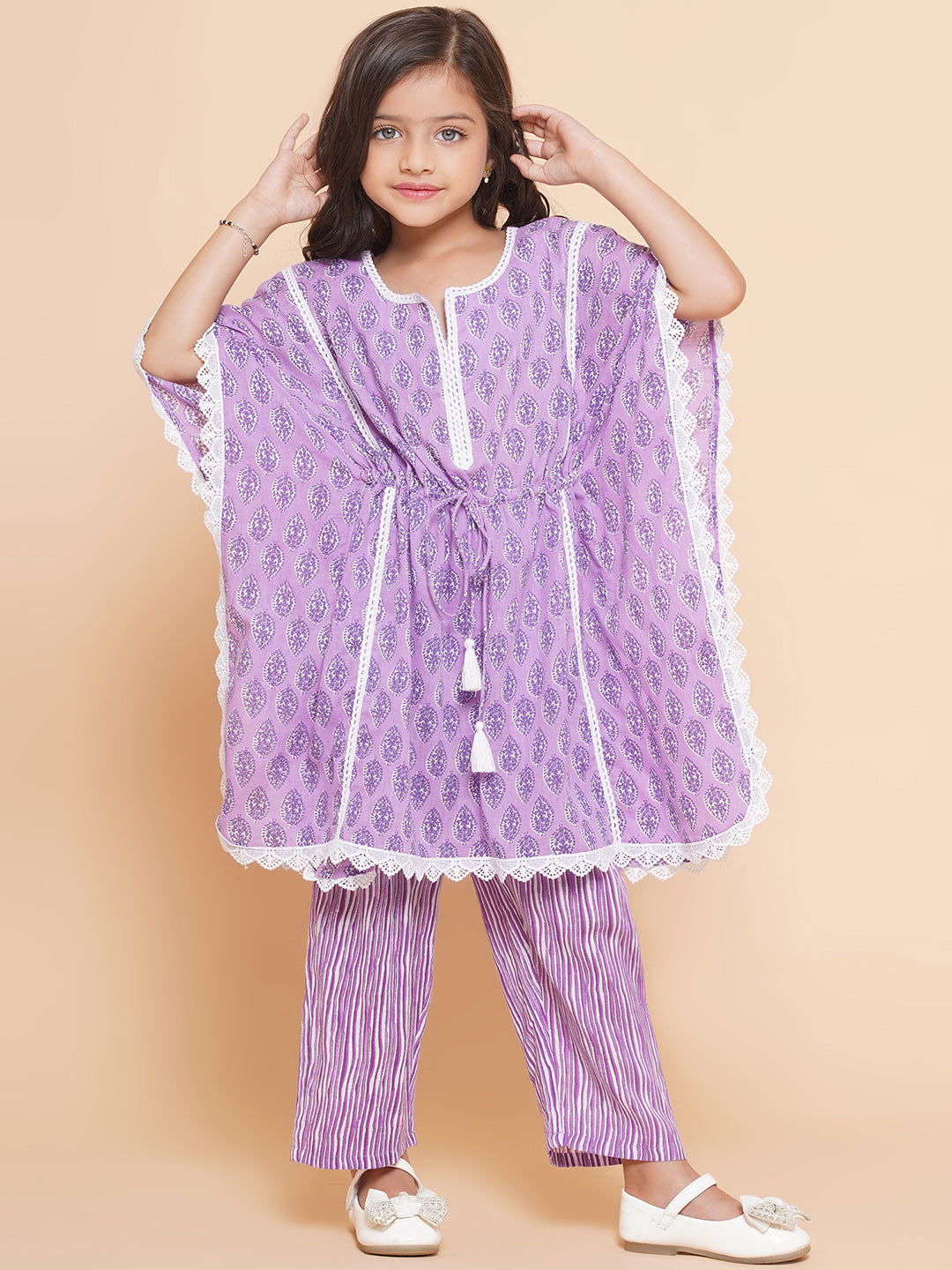 Bitiya by Bhama Girls Purple Printed V- Neck Kaftan Kurta with Palazzos