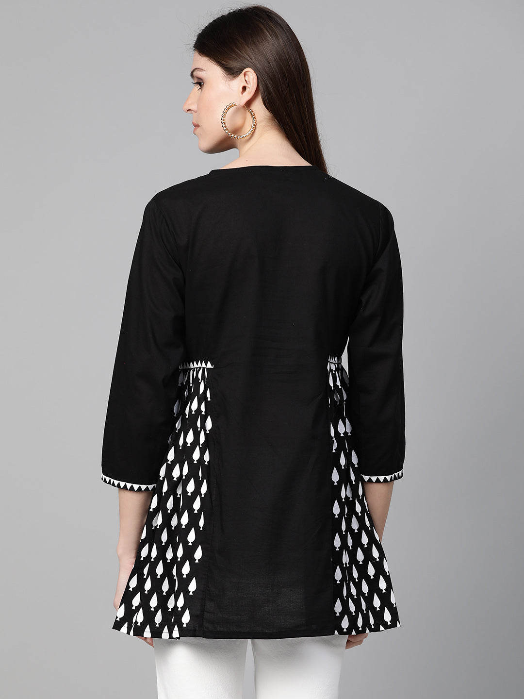 Bhama Cuture Black & White Printed Tunic